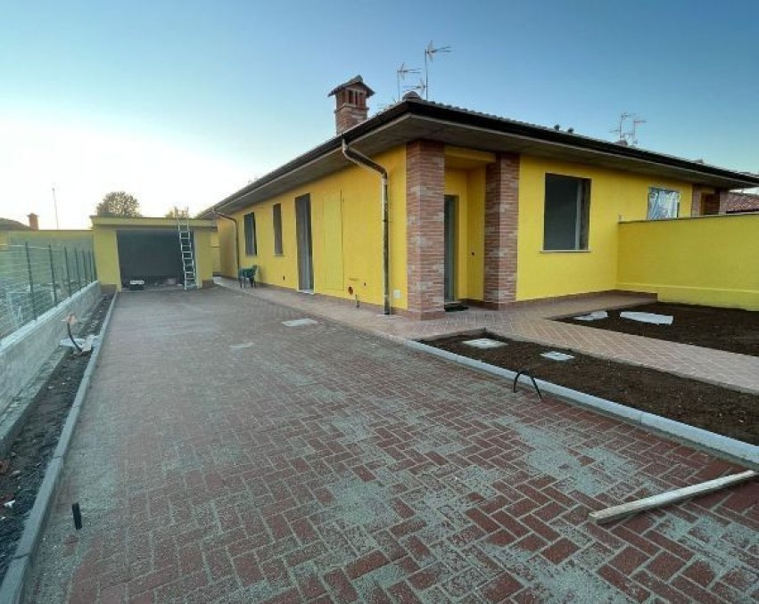 Newly built single-level villa in Ceranova – energy class A4