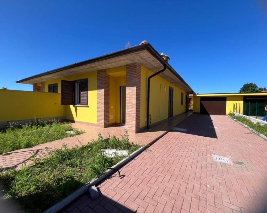 Newly built single-level villa in Ceranova – energy class A4